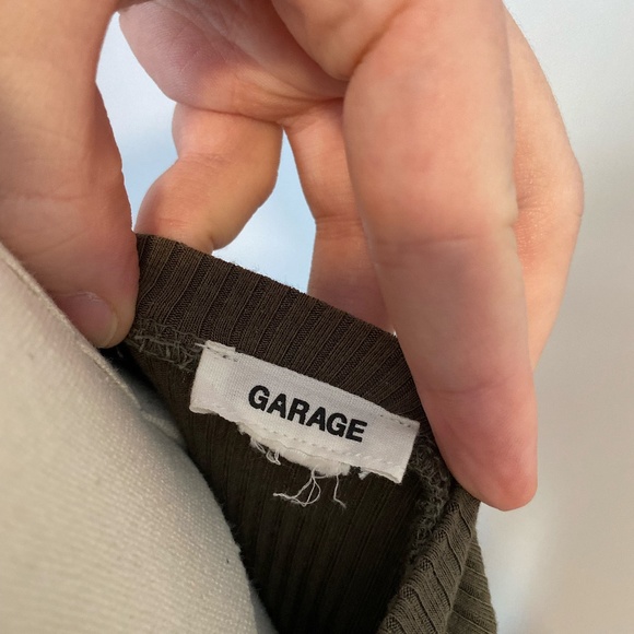 Green Cropped Long Sleeve Shirt | Garage Crop Top - Picture 4 of 5